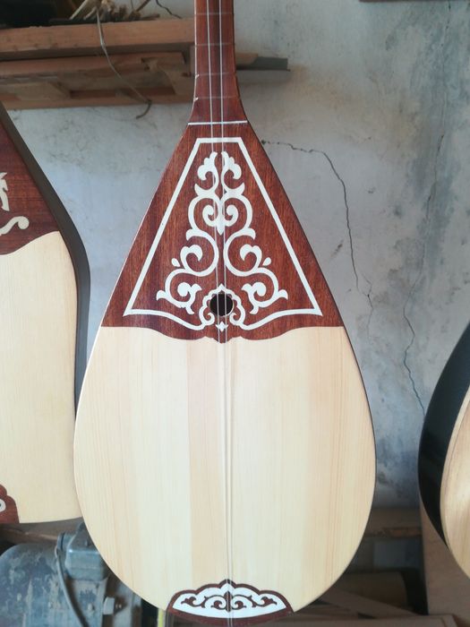 Домбыра сатылады