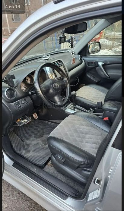 Продам Тойота Рав 4