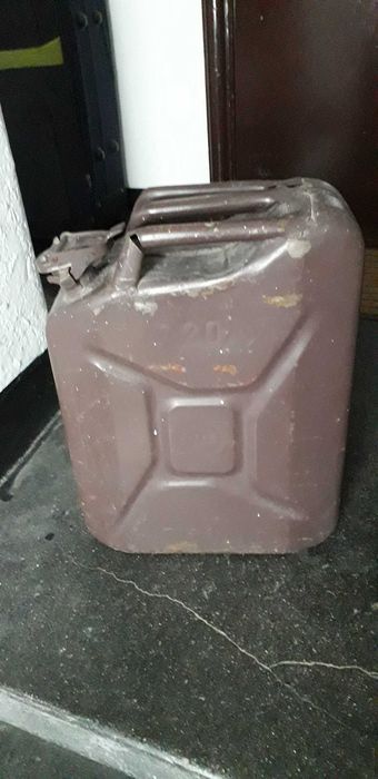 canistra metal 20 l combustibil