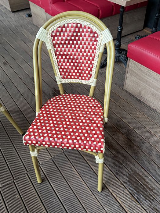 Mobilier interior si terasa gradina