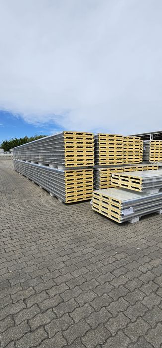 Vând Panouri sandwich transport gratuit!