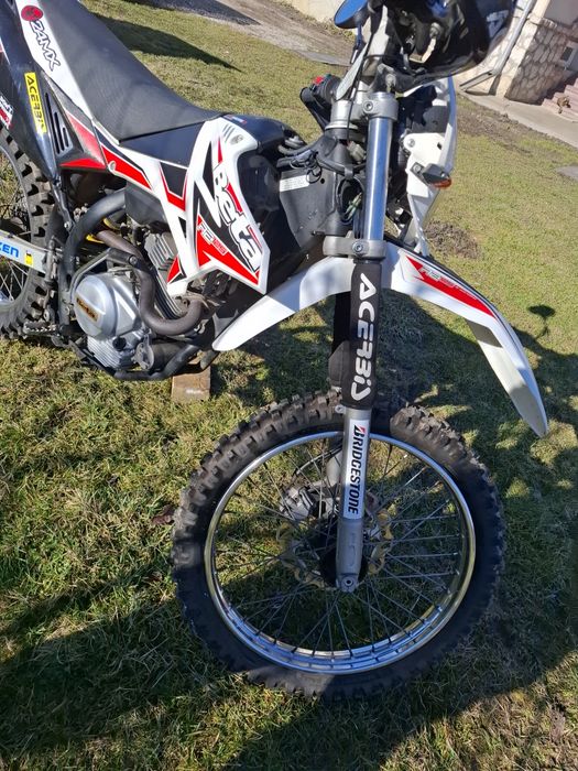 Vând motocicleta BETA