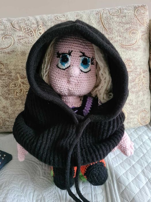 Плетен шал с качулка