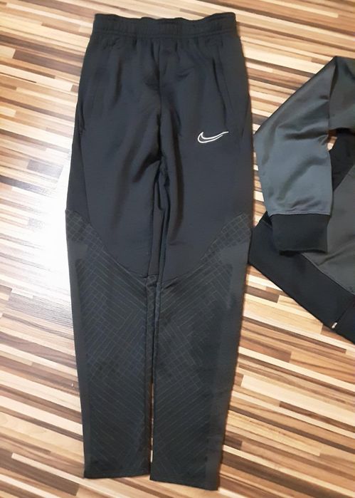 ( M 137-147) Nike оригинален екип