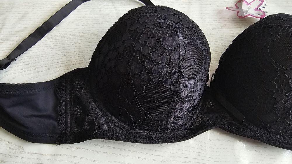 Продам бюстгальтер 38/85