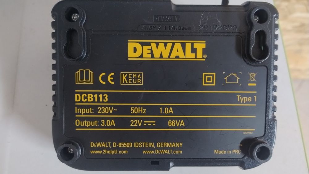 Incarcator DeWalt DCB113