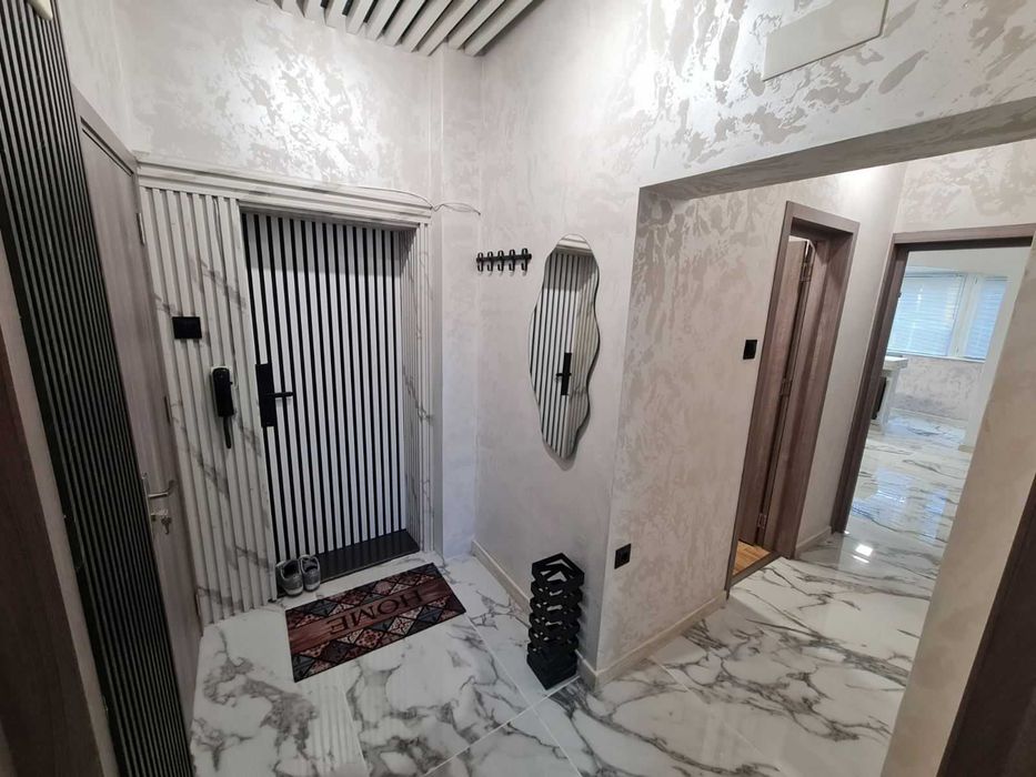 Дава се под наем Тристаен апартамент в Русе, Възраждане - 80 кв.м за 663 € - Снимка #10