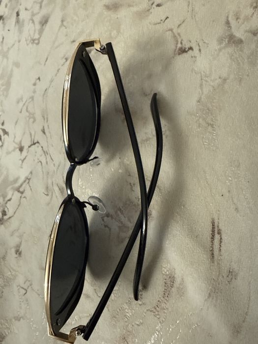 Очки солцезащитные