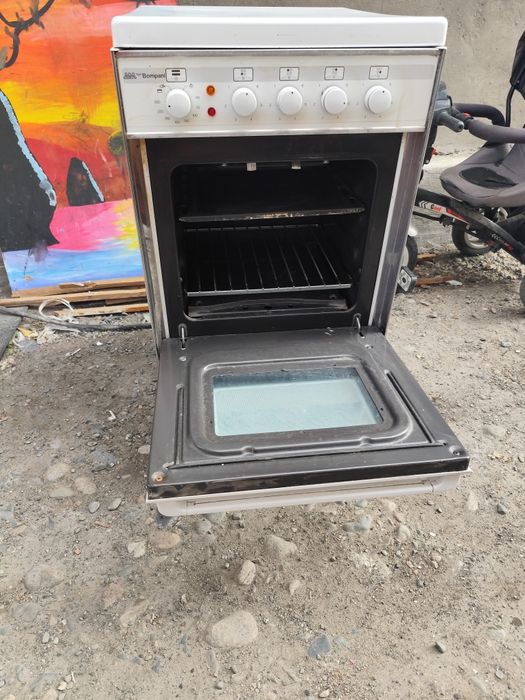 Срочно продам электро плиту