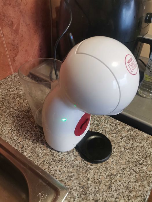 Кафемашина долче густо