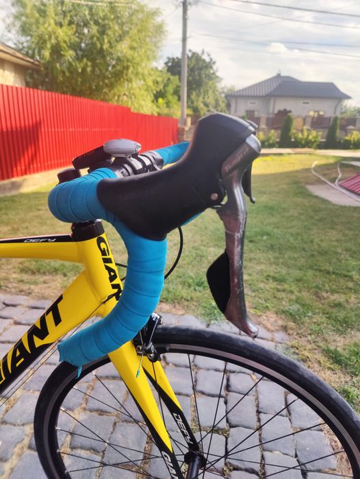Giant Defy marime M furca carbon