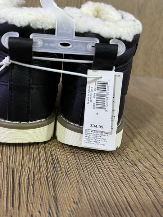 Скидка!!! Продам детские оригинальные ботинки Gap