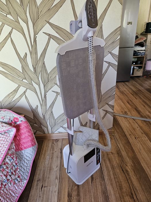 Продам  вертикальный отпариватель