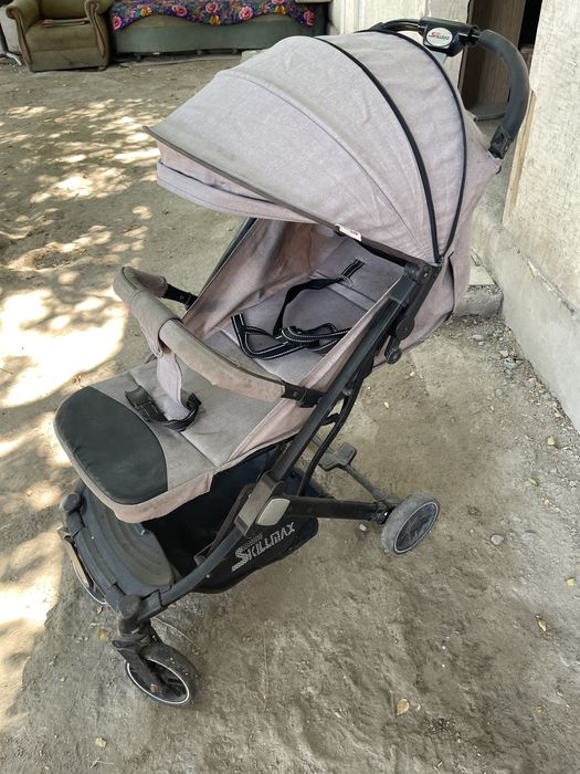 Продам коляску, люльку и автокресло