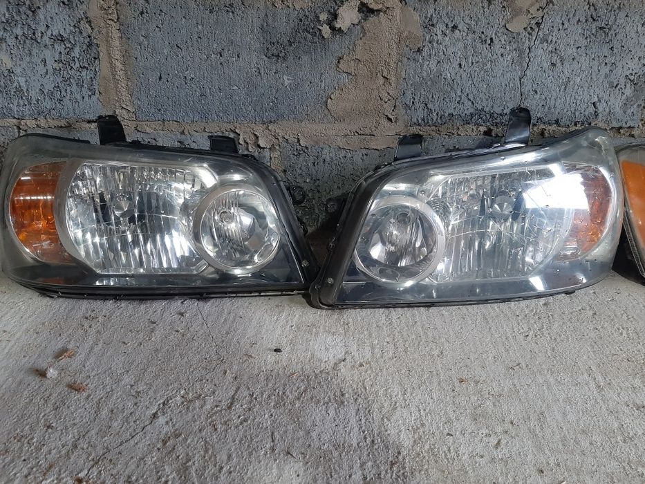 Фары Toyota Highlander г.в