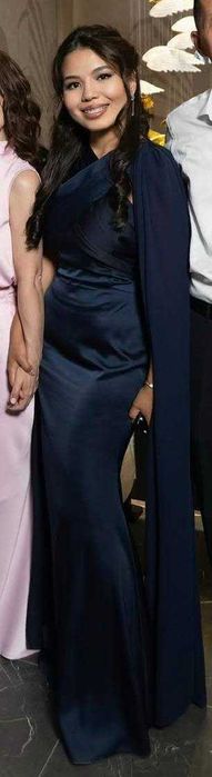 Элегантное вечернее платье