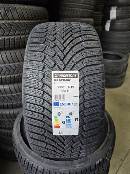 255/35/19 BRIDGESTONE 4бр