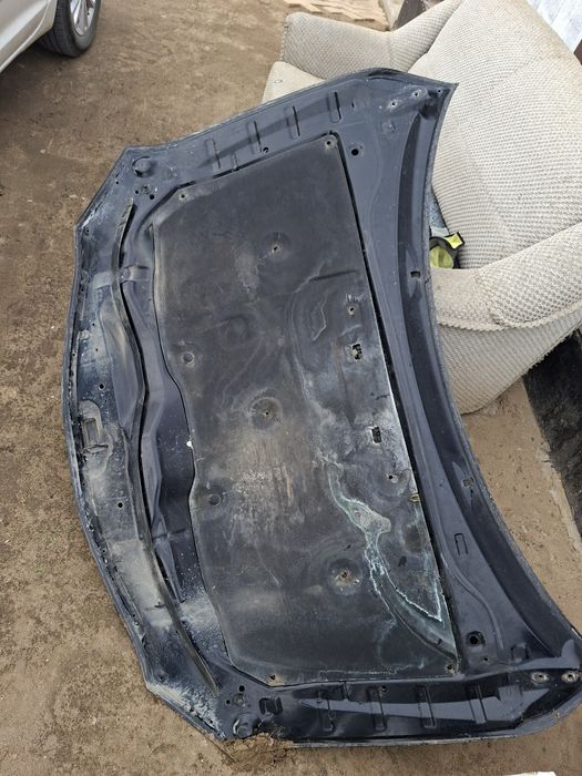 Капот от камри 40