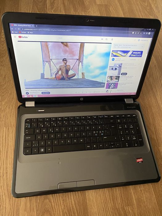 Laptop HP Display mare 17,3 Led,Windows,4gb ram ddr3,500gb m,functional cu incarcator