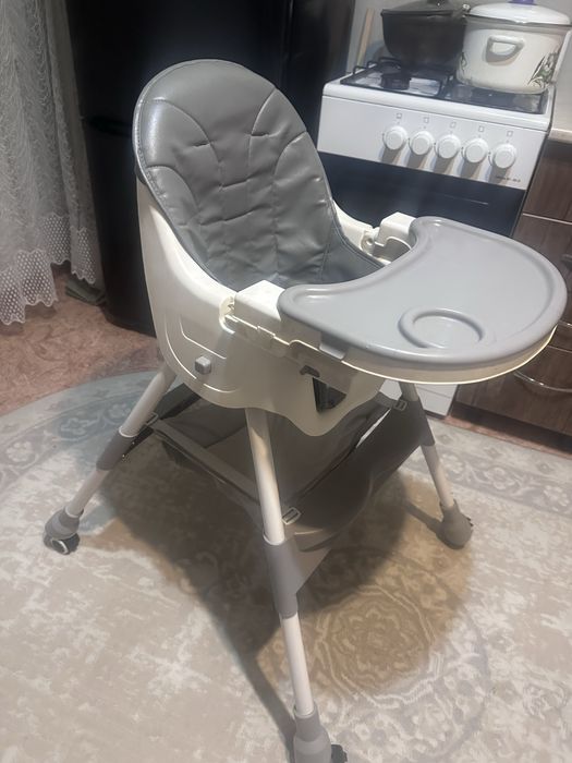 Продам детский столик