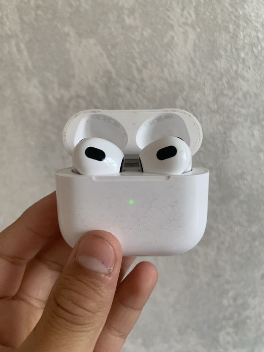 Продам AirPods 3  Оригинал