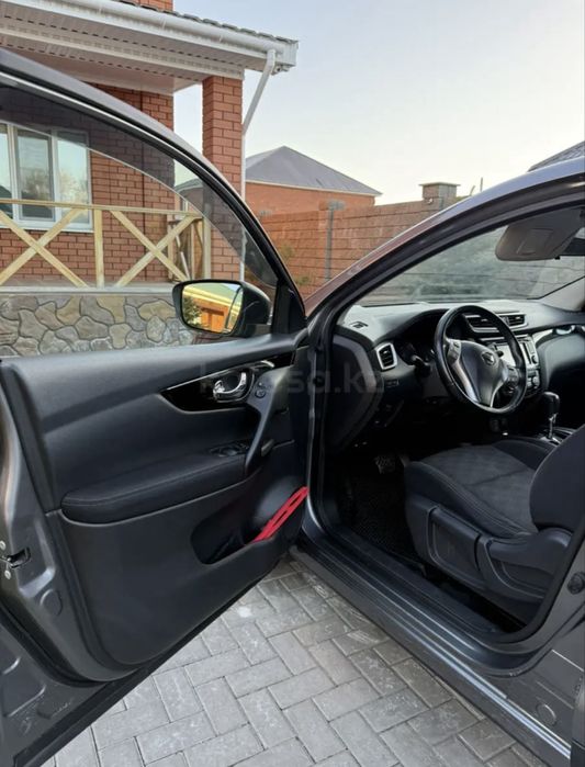 Продам машину Nissan