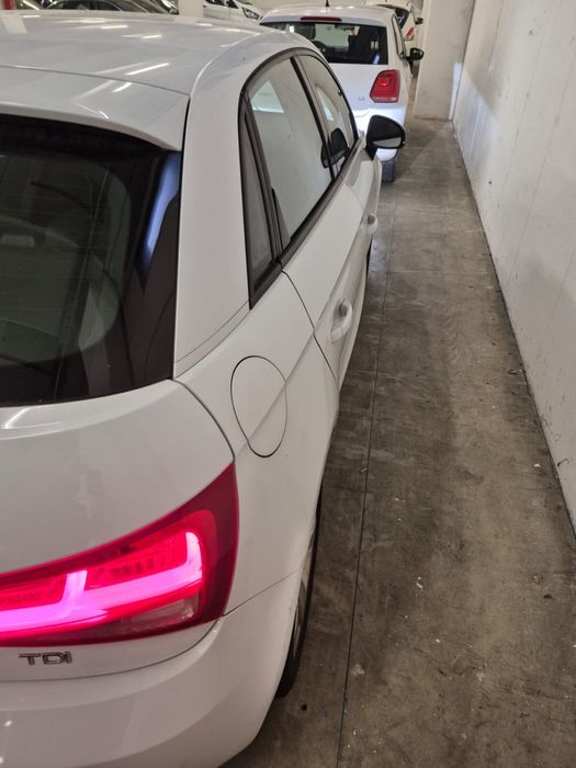 Ауди А1 sportback 1.6tdi - На Части!!! Led! Xenon