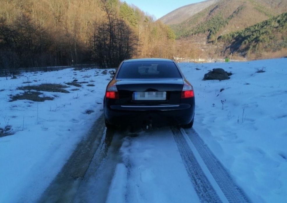 Vând Audi A4 B6 1.9