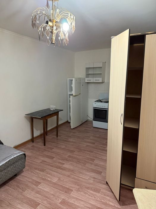 Комната в общежитии 20 кв м !!!