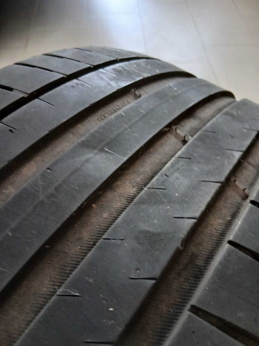 Set anvelope 2x MICHELIN 255/45 R19 vara PILOT SPORT 4 SUV  cu 2x MICHELIN 245/45 R19 PRIMACY 3 vara