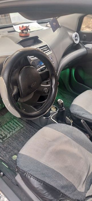 Срочно сотилади спарк 2011