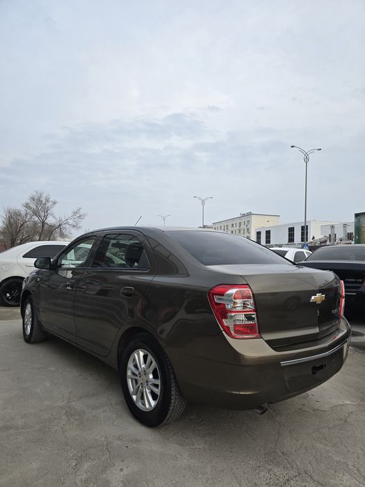 Кобальт ат сотилади