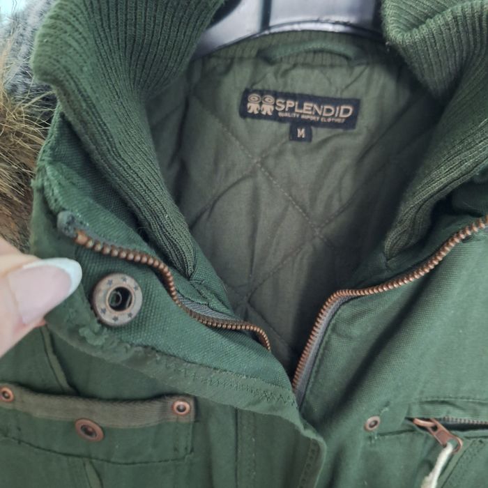 Дамско късо яке бреэент