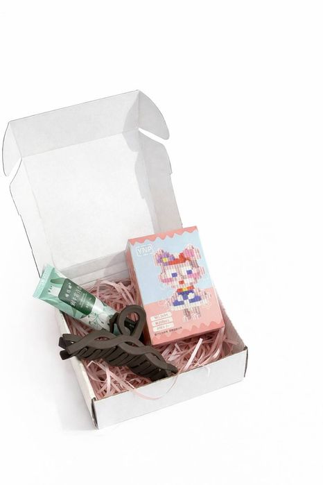 Подарочные боксы в три цены