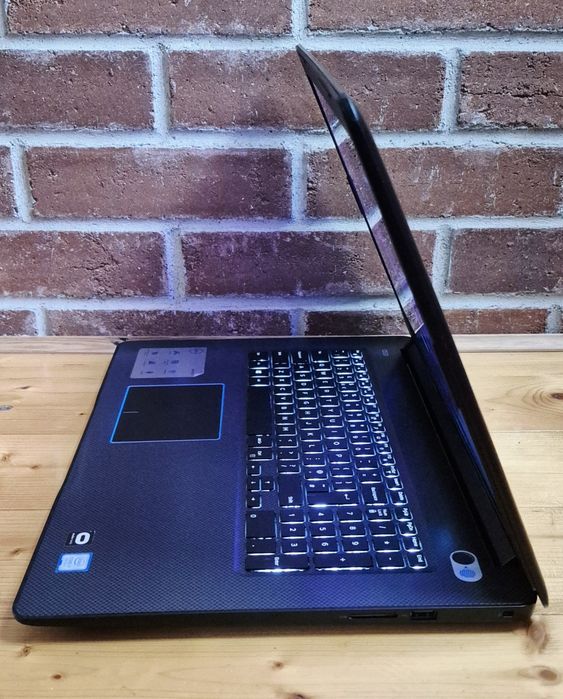 Laptop Dell 17" i7 8750H 16GB RAM GTX 1060 6GB