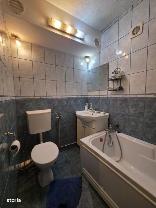 Apartament 3 camere, 50 mp, zona Sasar