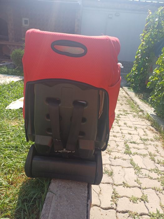 Автокресло продам