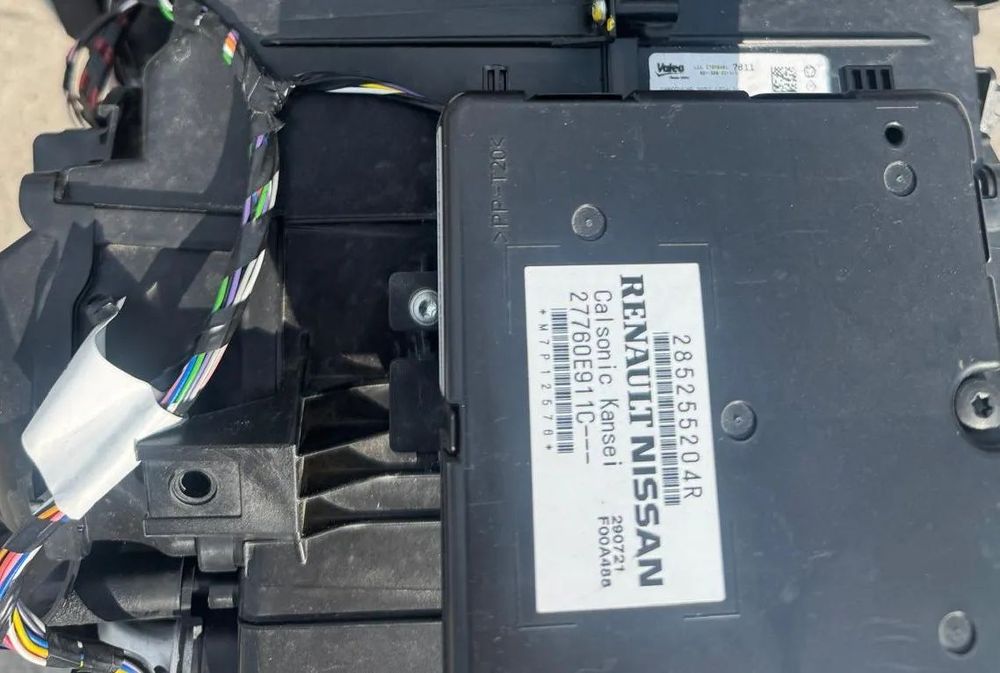 Calculator confort Dacia Logan 3 / Sandero 3 / Duster / Jogger / Nissan / Renault cod 285255204R