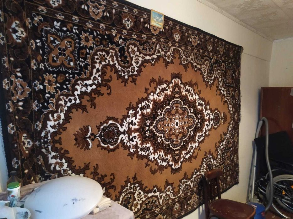 Продам ковер недорого