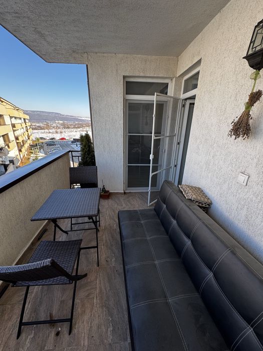 Apartament 2 camere, 2 băi, balcon, complet mobilat