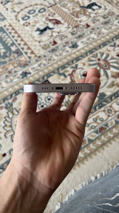 Продам Iphone 14