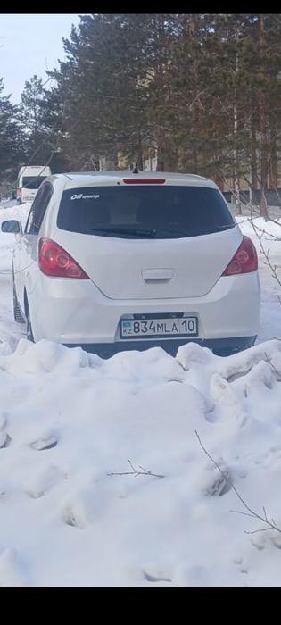 Продам машину Ниссан тиида