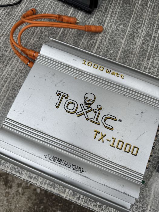 Xzound AVX200 + Toxic усилвател + колони - Автомобилно озвучаване