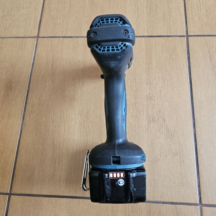 Masina gaurit/însurubat Makita  DDF 482