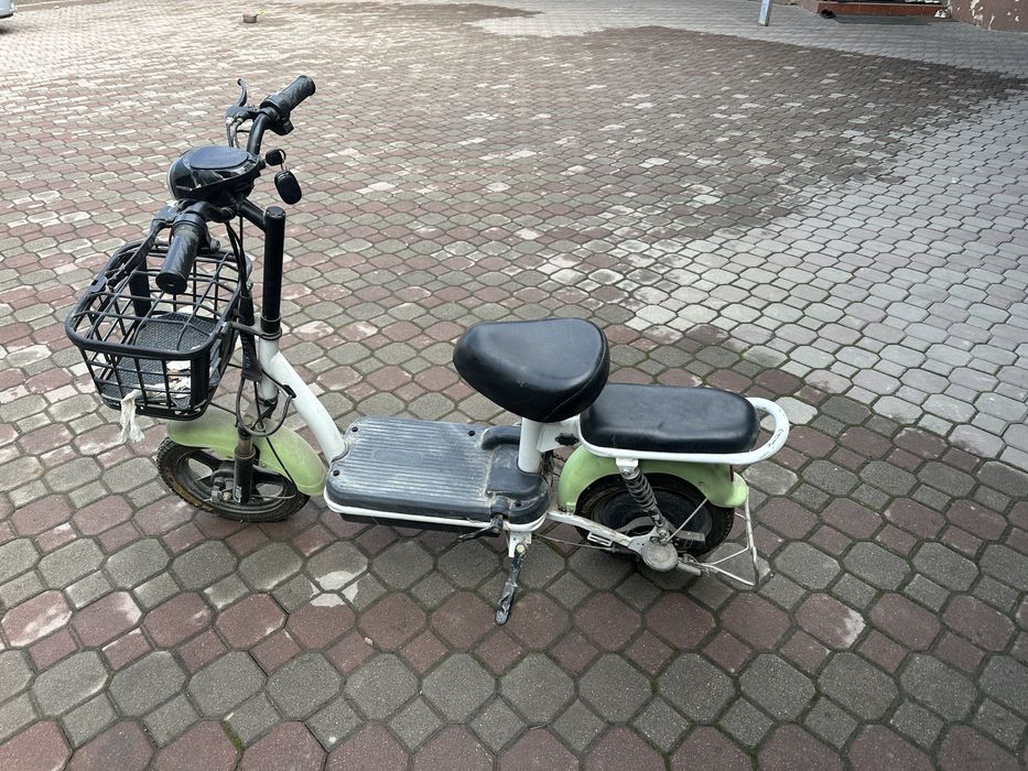 Электроскутер нерабочий