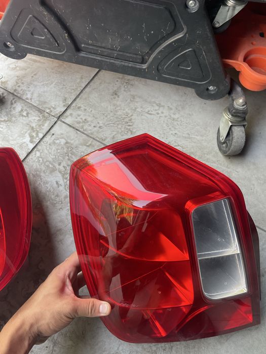 Jentra oldi orqa faralari sotiladi kamplekt orginal fara