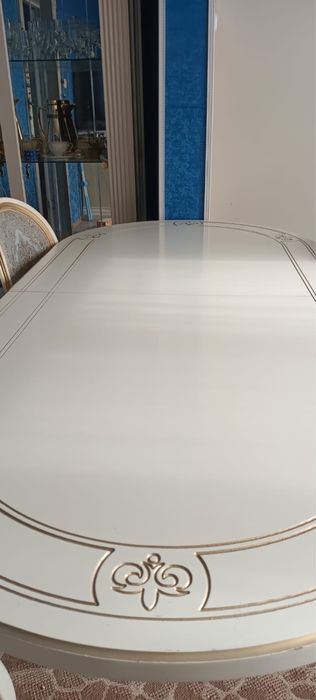 Продам стол в идеальном состоянии