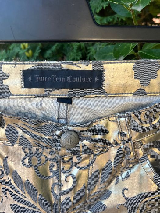 Juicy Couture 
Дънки