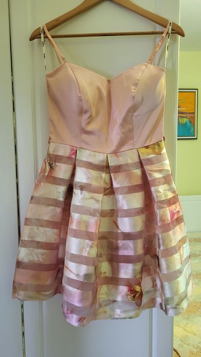 Рокля пепел от рози/пудра с цветя