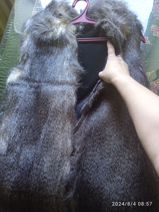 Продам Меховую Жилетку